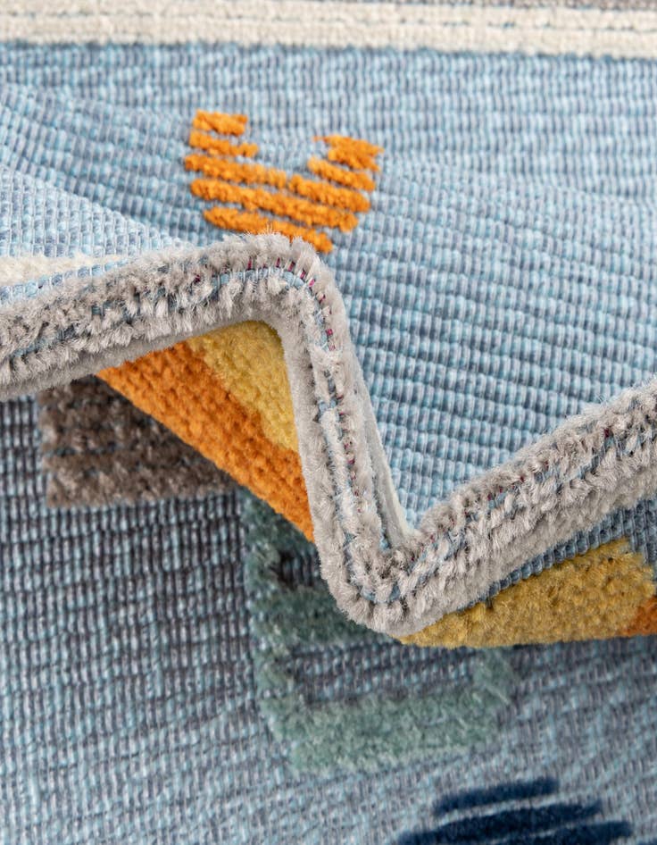 Detail image of 5' 3 x 7' 7  Washable  Indoor / Outdoor Rug