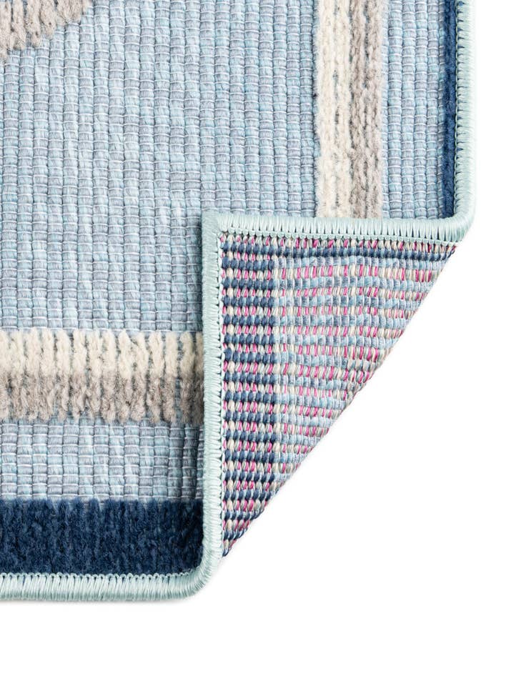 Detail image of 5' 3 x 7' 7  Washable  Indoor / Outdoor Rug