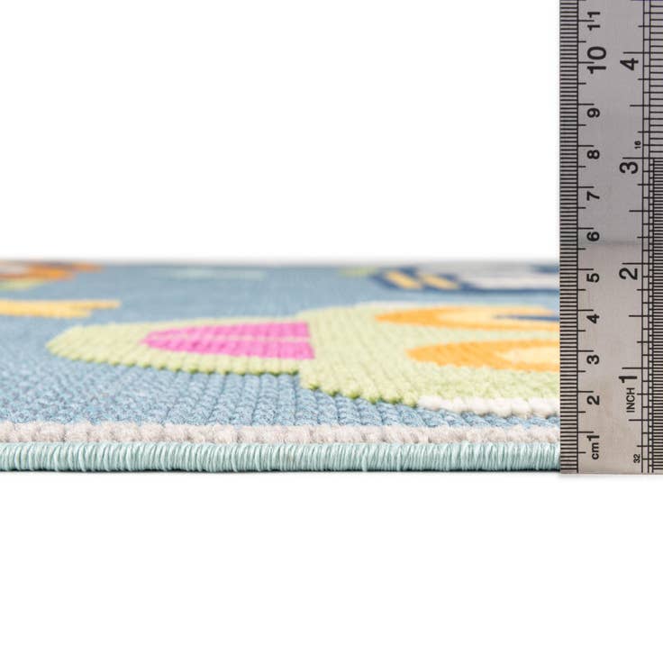 Detail image of 5' 3 x 7' 7 Easy-Clean Indoor / Outdoor Rug
