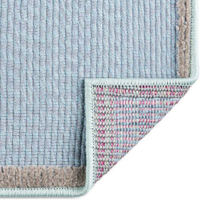 Detail image of 5' 3 x 7' 7 Easy-Clean Indoor / Outdoor Rug