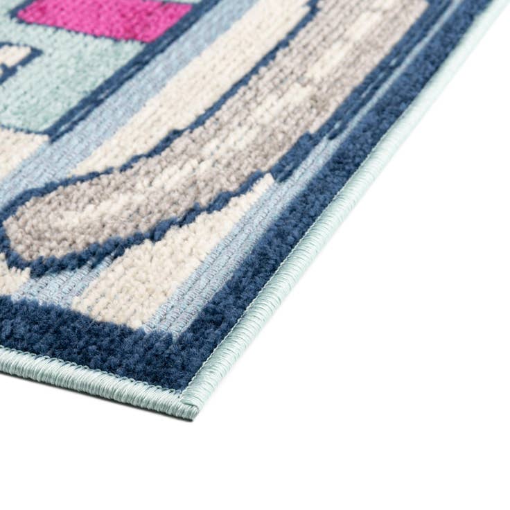 Detail image of 5' 3 x 7' 7 Easy-Clean Indoor / Outdoor Rug