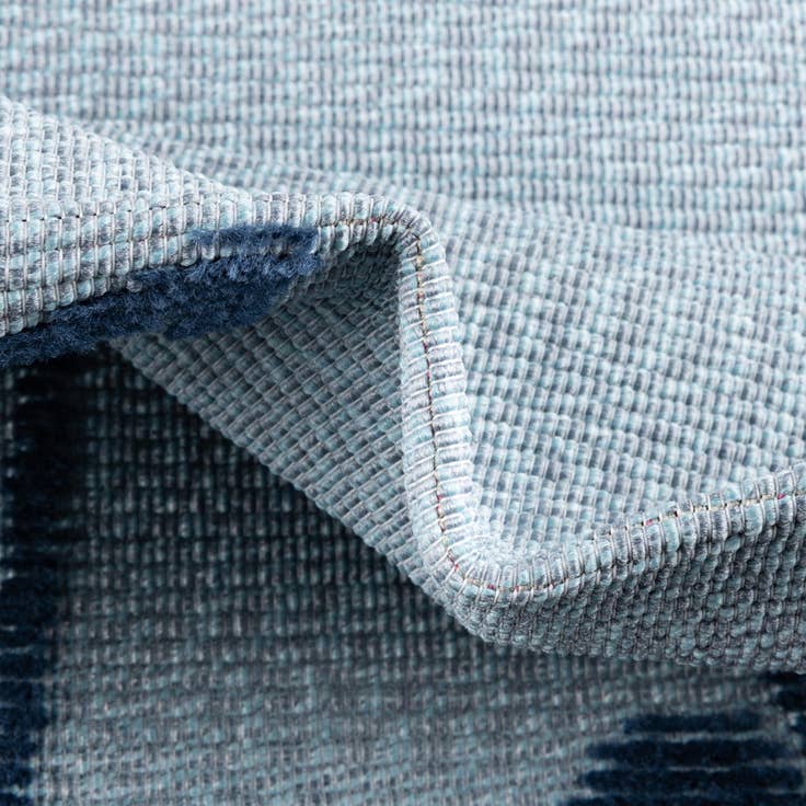 Detail image of 5' 3 x 7' 7 Easy-Clean Indoor / Outdoor Rug