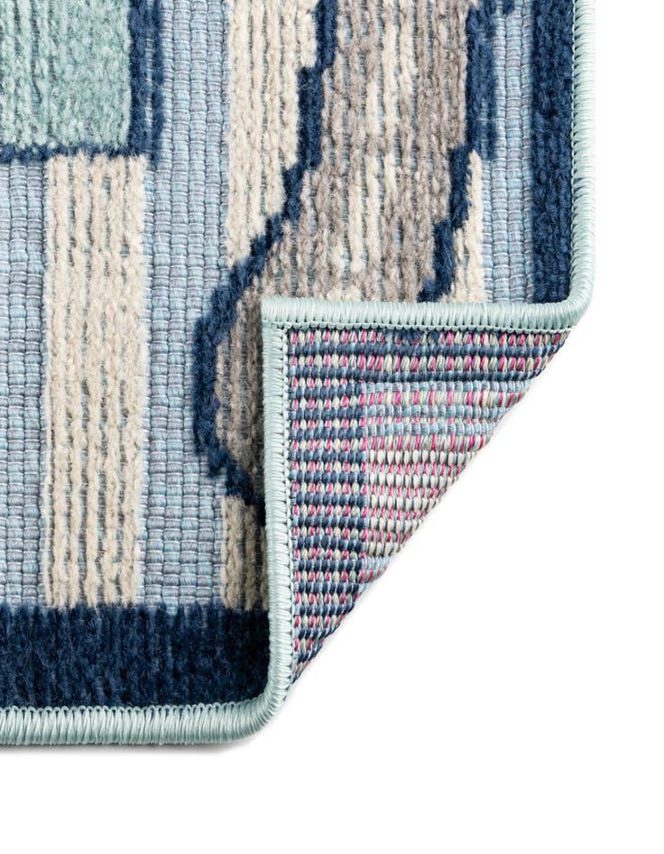 Detail image of 5' 3 x 7' 7 Washable Indoor / Outdoor Rug