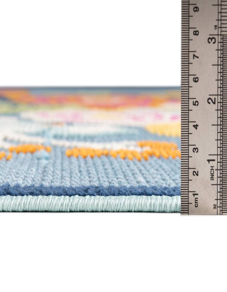 Detail image of 5' 3 x 7' 7  Washable  Indoor / Outdoor Rug