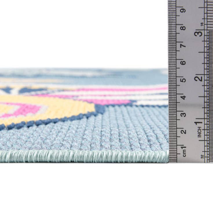 Detail image of 5' 3 x 7' 7 Easy-Clean Indoor / Outdoor Rug