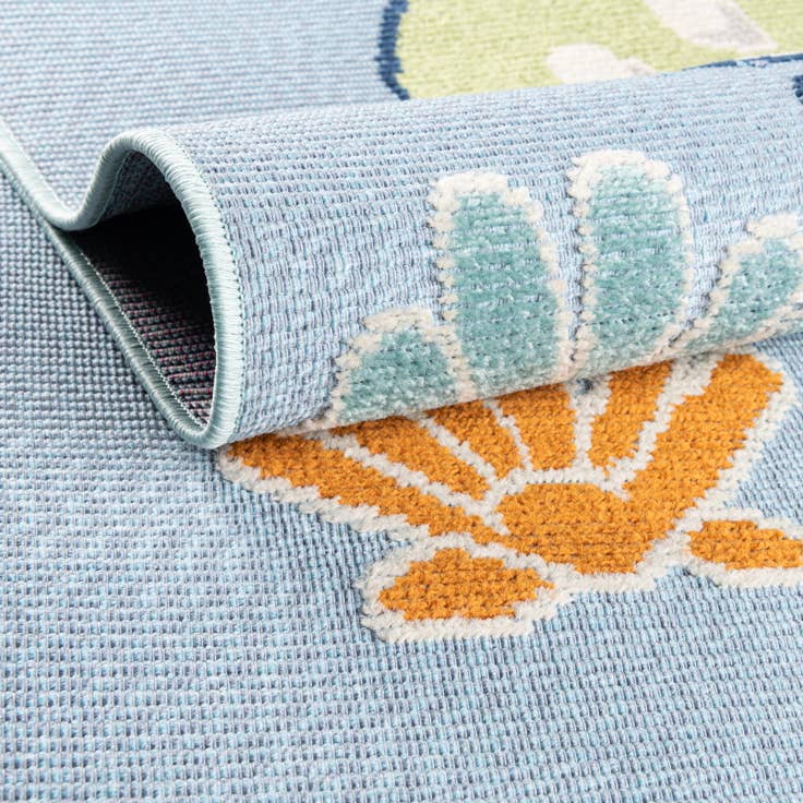 Detail image of 5' 3 x 7' 7 Easy-Clean Indoor / Outdoor Rug