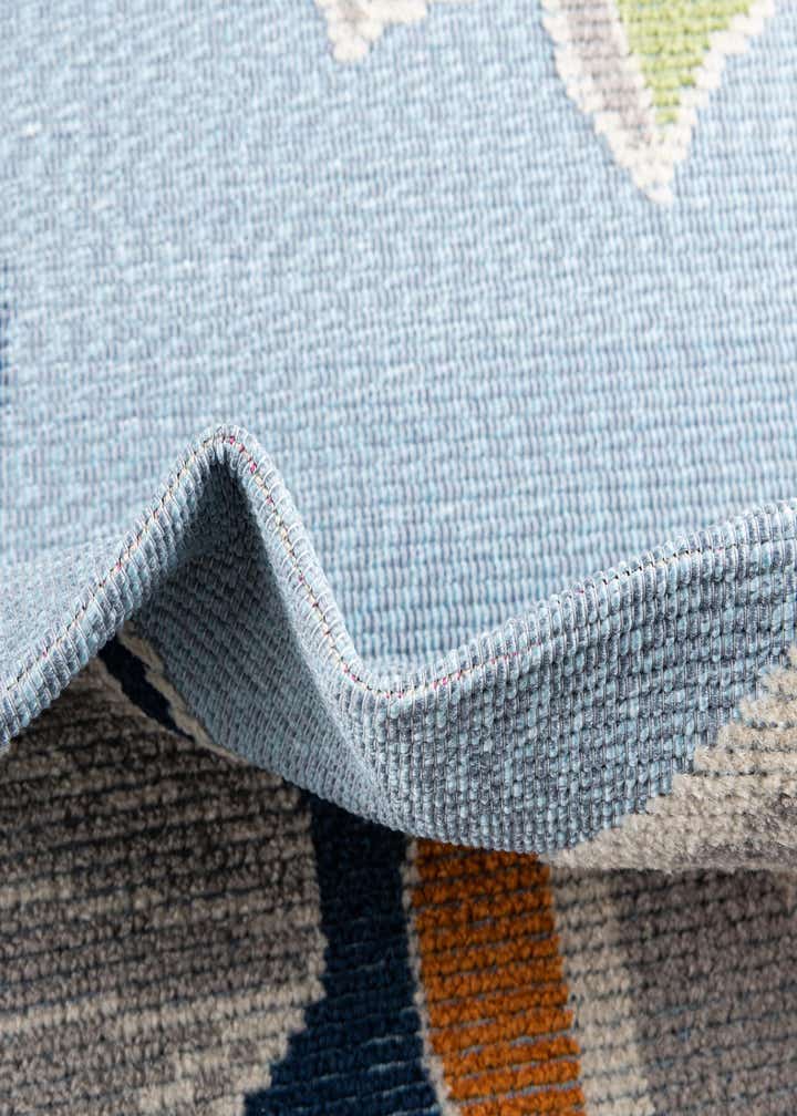 5' 3 x 7' 7 Easy-Clean Indoor / Outdoor Rug