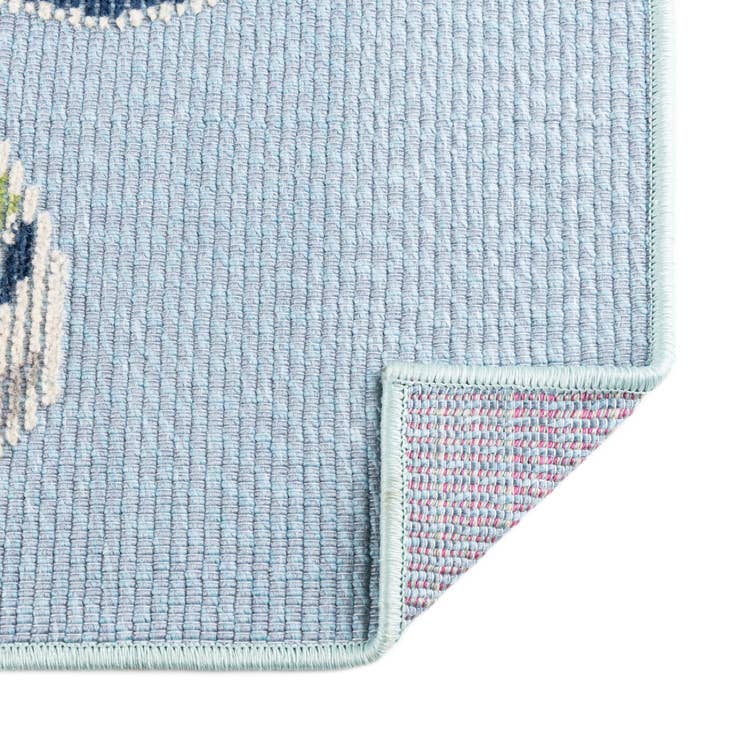 Detail image of 5' 3 x 7' 7 Easy-Clean Indoor / Outdoor Rug