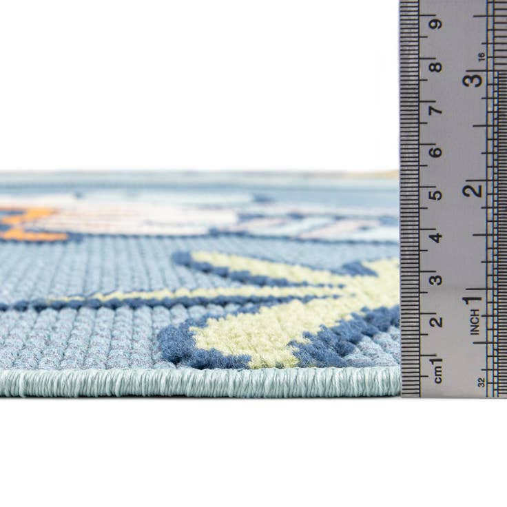 Detail image of 5' 3 x 7' 7 Easy-Clean Indoor / Outdoor Rug