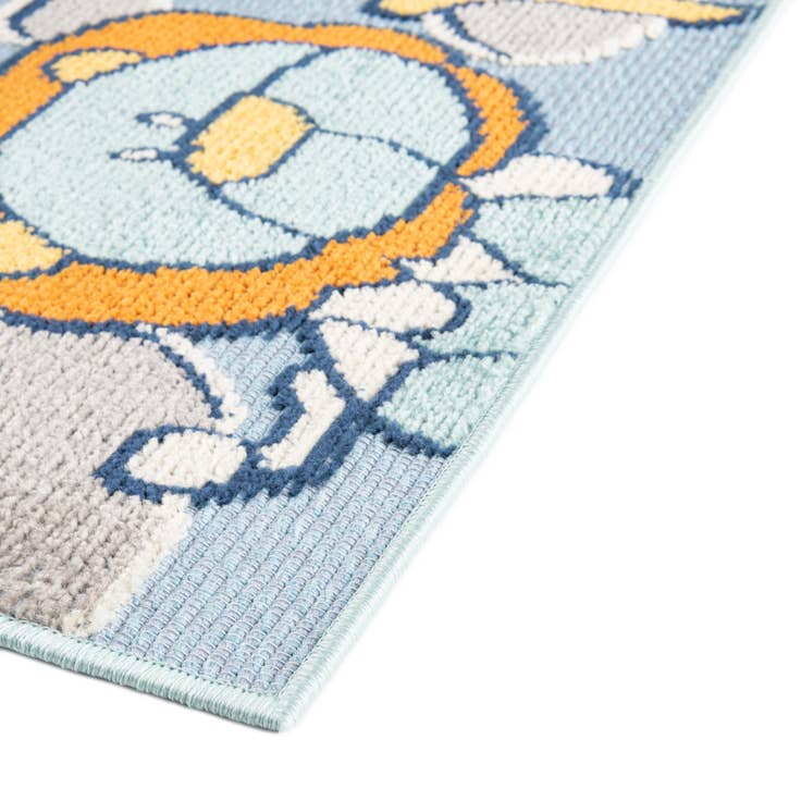 Detail image of 5' 3 x 7' 7 Easy-Clean Indoor / Outdoor Rug