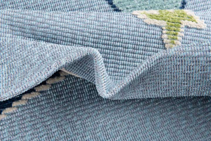 5' 3 x 7' 7 Easy-Clean Indoor / Outdoor Rug