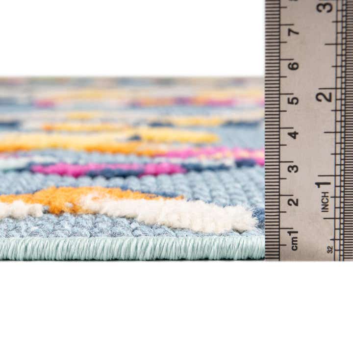 5' 3 x 7' 7 Easy-Clean Indoor / Outdoor Rug