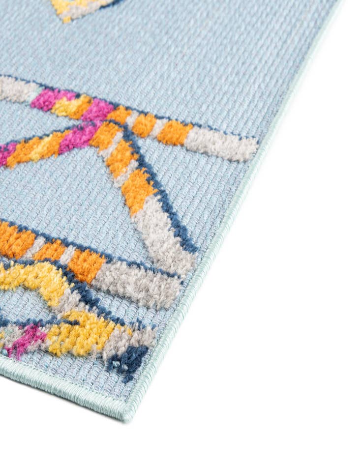 Detail image of 5' 3 x 7' 7 Easy-Clean Indoor / Outdoor Rug