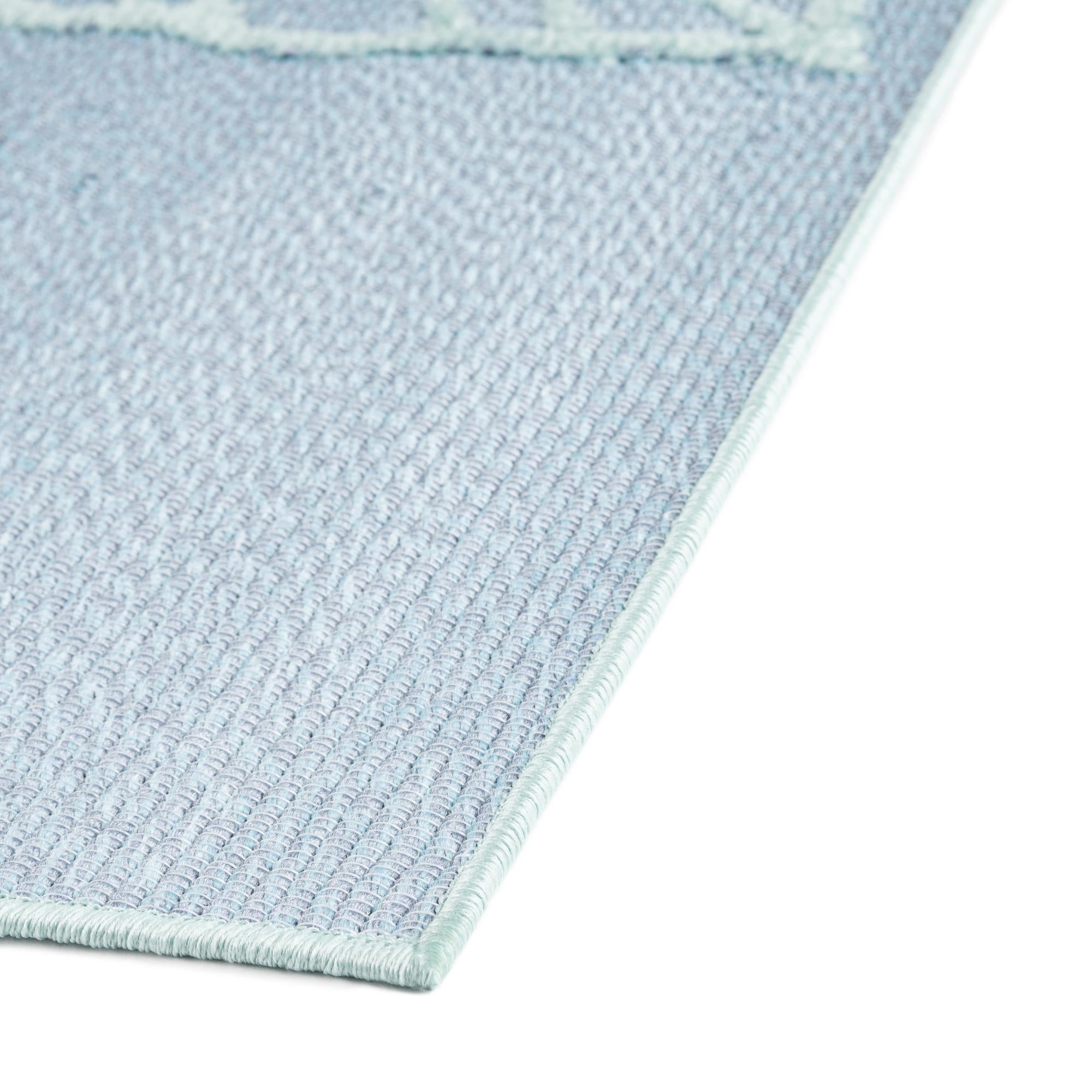 5' 3 x 7' 7 Easy-Clean Indoor / Outdoor Rug