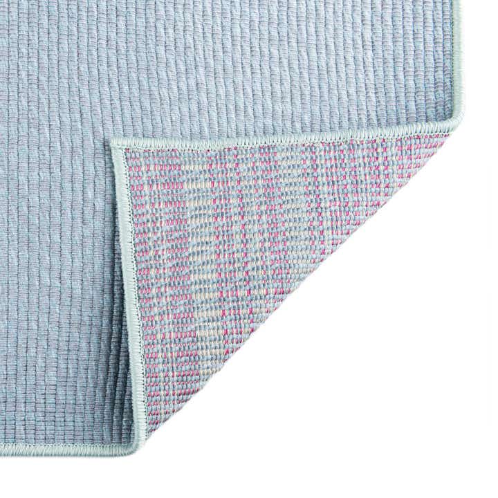 5' 3 x 7' 7 Easy-Clean Indoor / Outdoor Rug