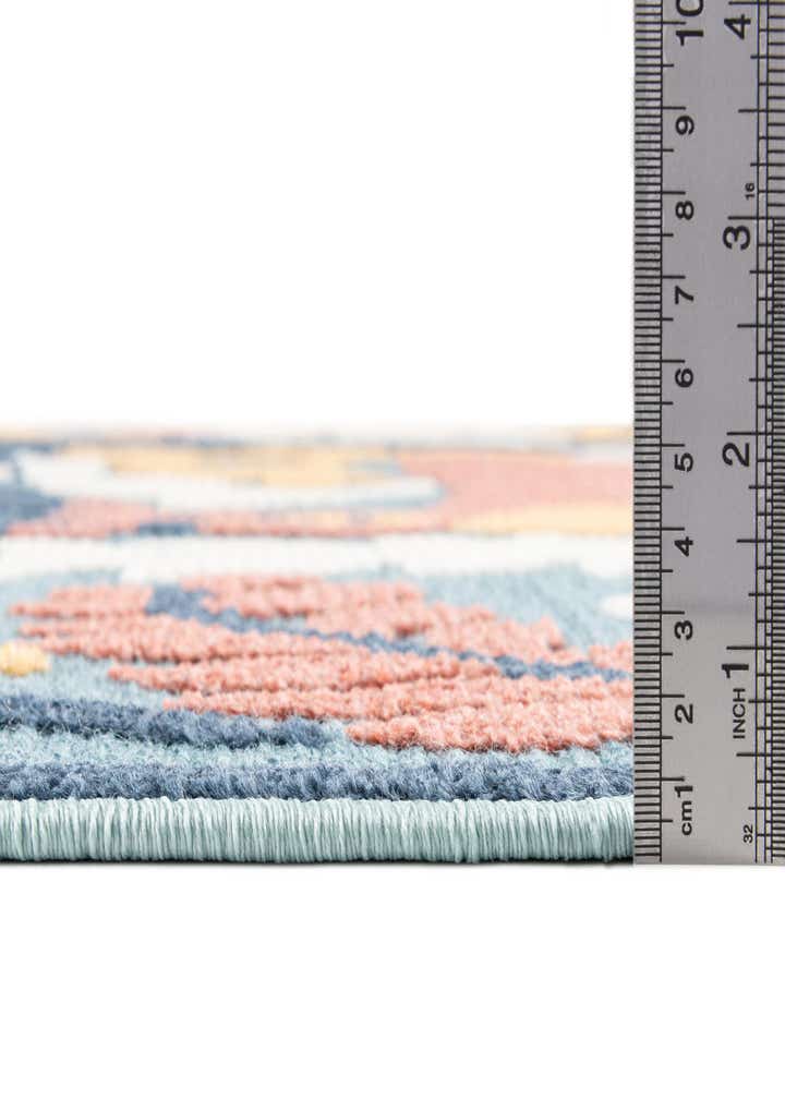 5' x 7' 7 Easy-Clean Indoor / Outdoor Rug