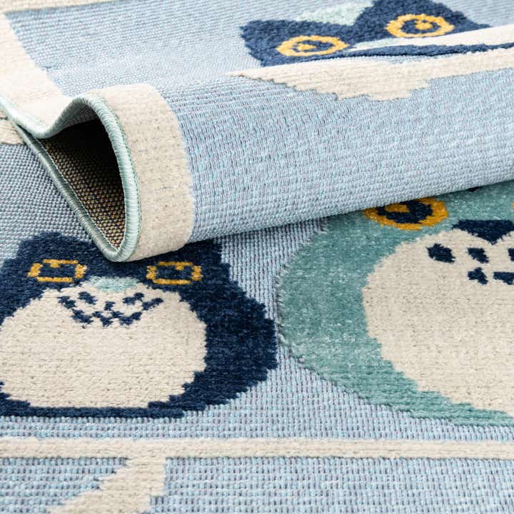 5' 3 x 7' 7 Easy-Clean Indoor / Outdoor Rug