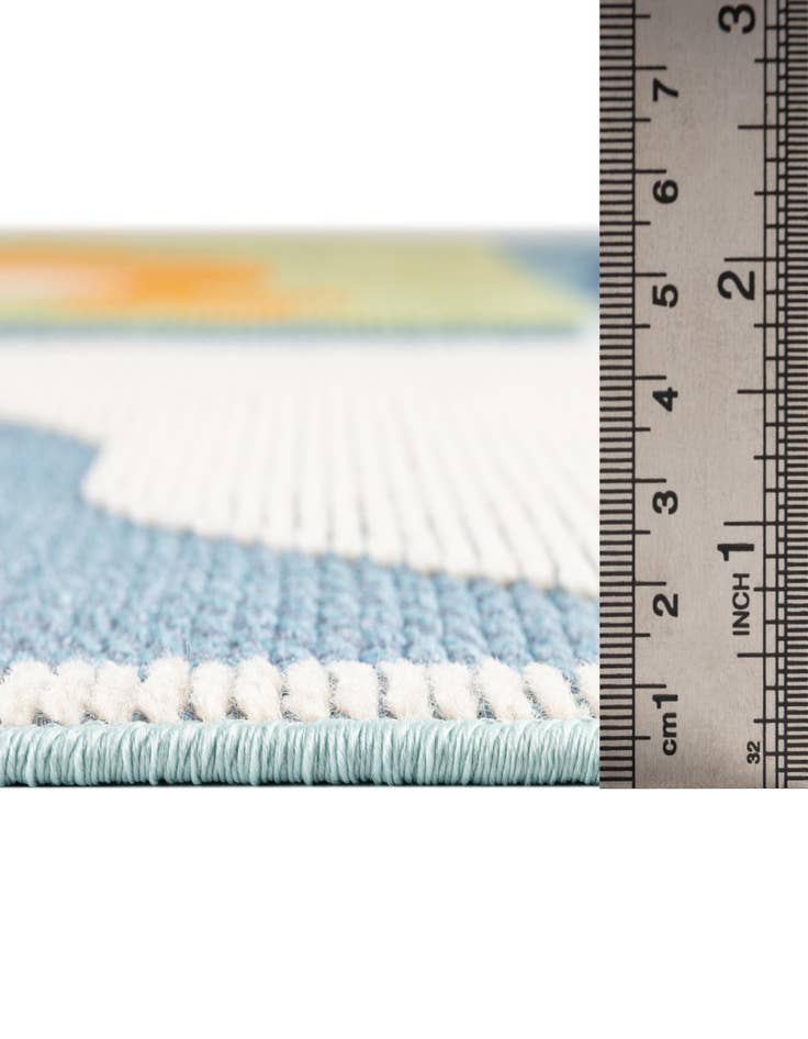 Detail image of 5' 3 x 7' 7  Washable  Indoor / Outdoor Rug