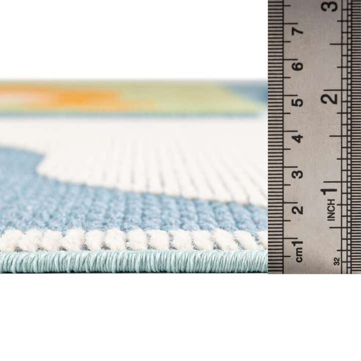 5' 3 x 7' 7 Easy-Clean Indoor / Outdoor Rug