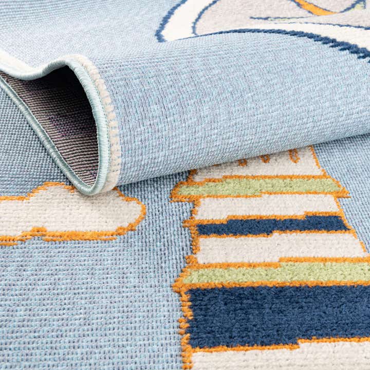 5' 3 x 7' 7 Easy-Clean Indoor / Outdoor Rug