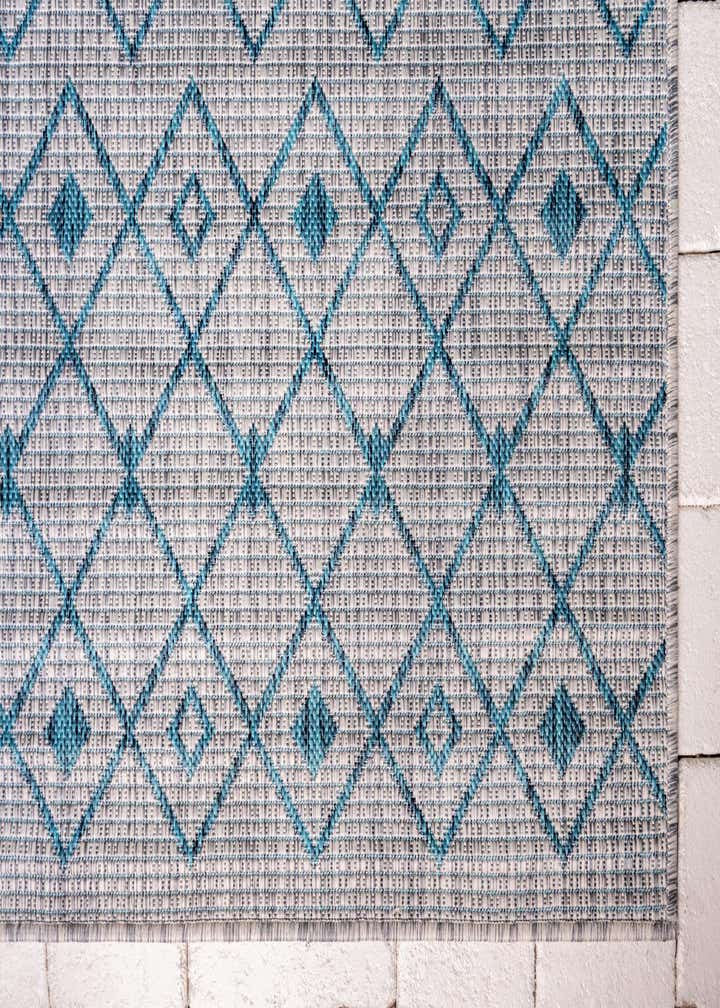 4' x 6' Easy-Clean Trellis Indoor / Outdoor Rug