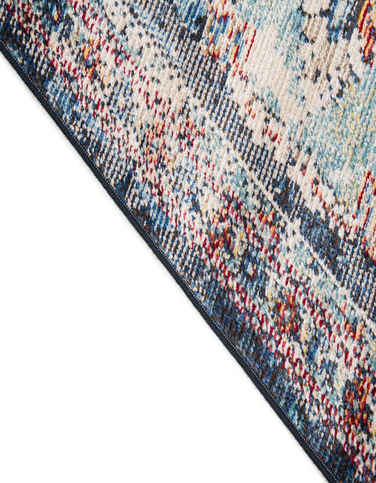 Detail image of 5' 4 x 7' 4 Pallazo Rug