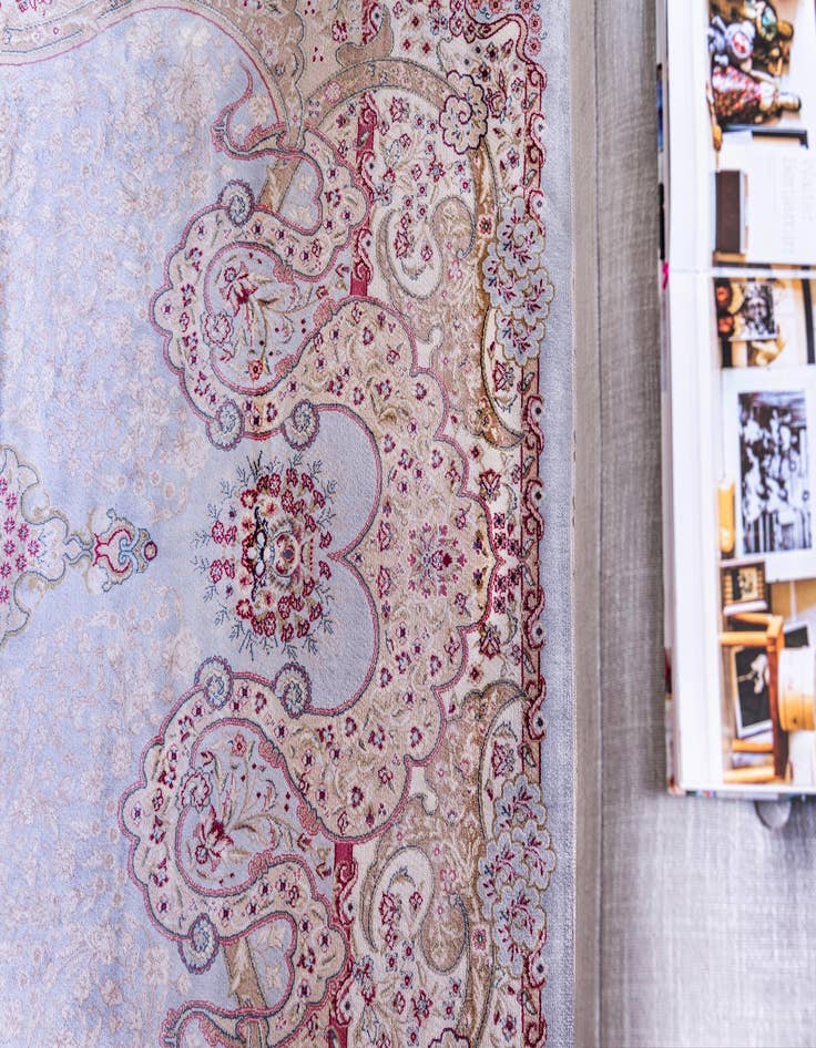 Detail image of 5' x 7' 5 Qom Bamboo Silk Rug