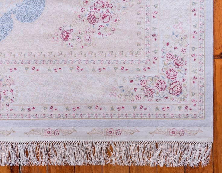 Detail image of 5' x 7' 5 Qom Bamboo Silk Rug