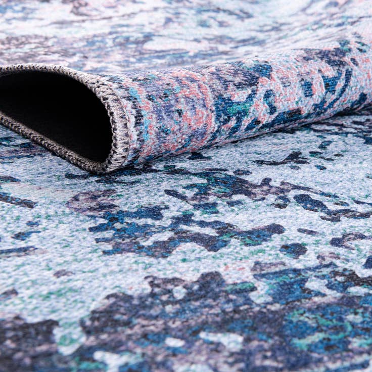 Detail image of 7' 3 x 10' Washable Renaissance Rug