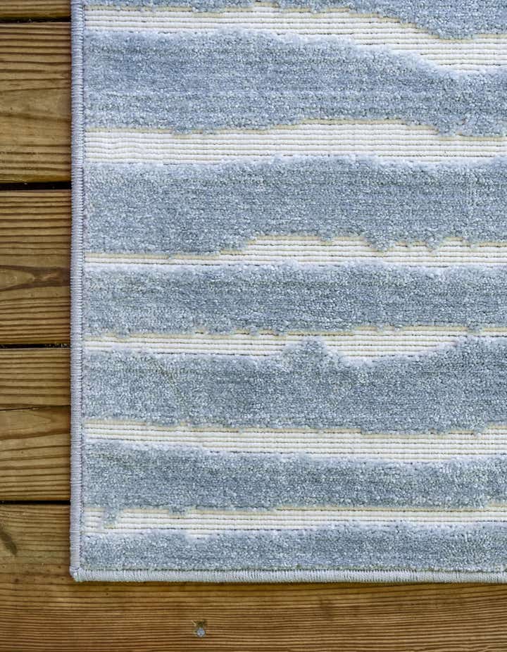 4' x 6' Easy-Clean Sabrina Soto Ola Indoor / Outdoor Rug