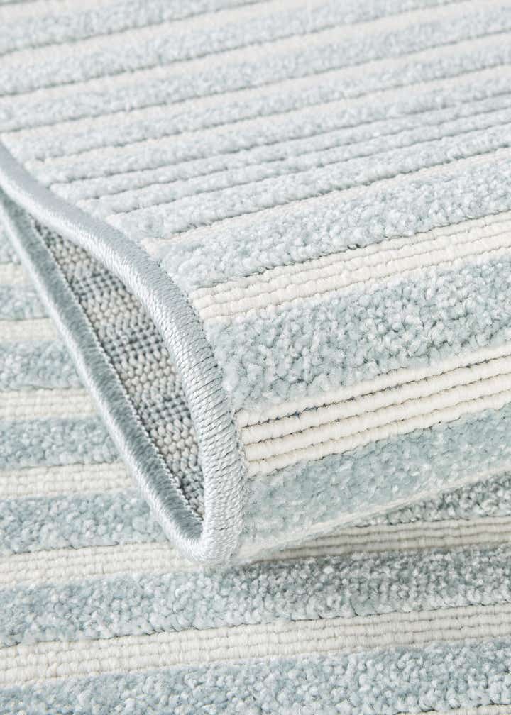 4' x 6' Easy-Clean Sabrina Soto Indoor / Outdoor Rug
