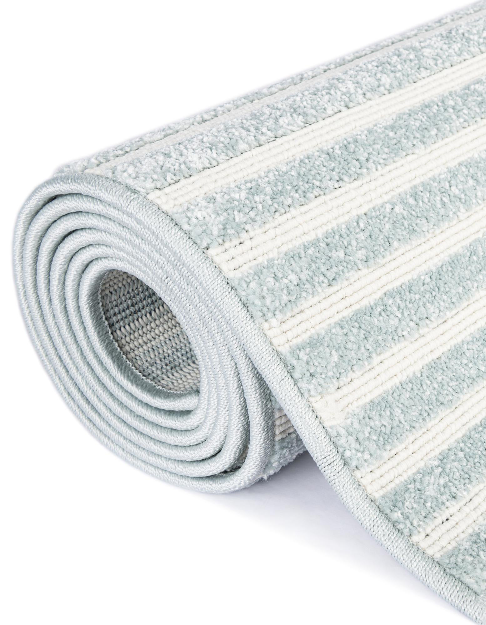 2' x 3' Easy-Clean Sabrina Soto Indoor / Outdoor Rug
