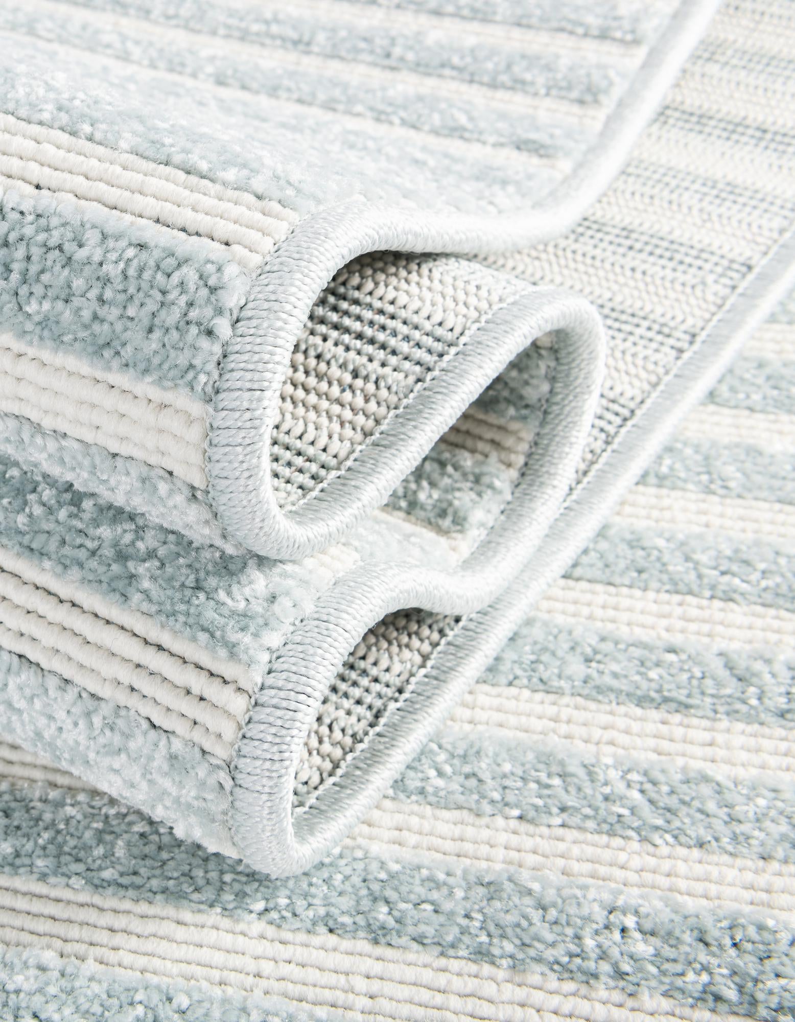 2' x 3' Easy-Clean Sabrina Soto Indoor / Outdoor Rug