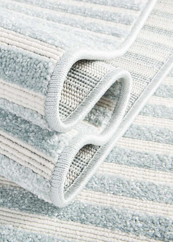 4' x 6' Easy-Clean Sabrina Soto Indoor / Outdoor Rug