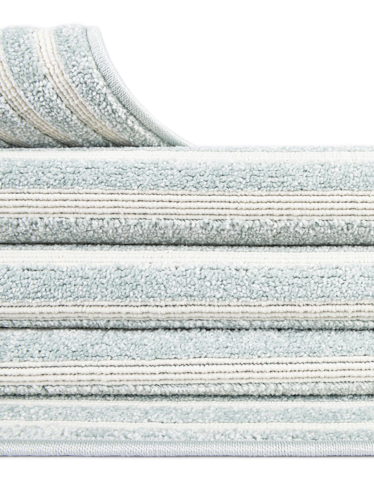 2' x 3' Easy-Clean Sabrina Soto Indoor / Outdoor Rug