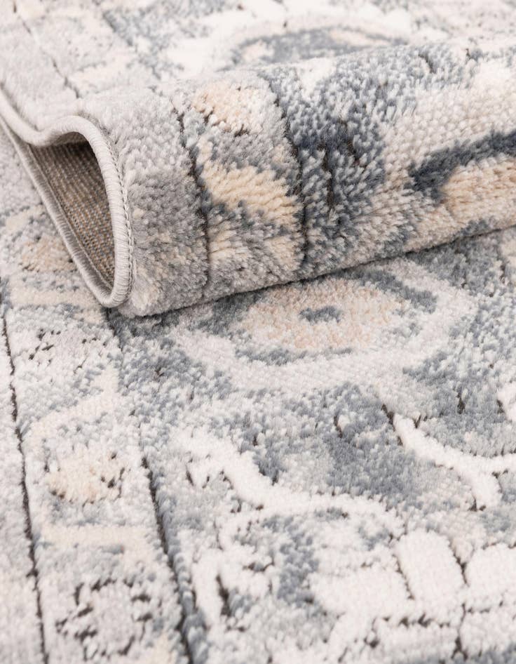 Detail image of 7' x 10' Serapi Rug