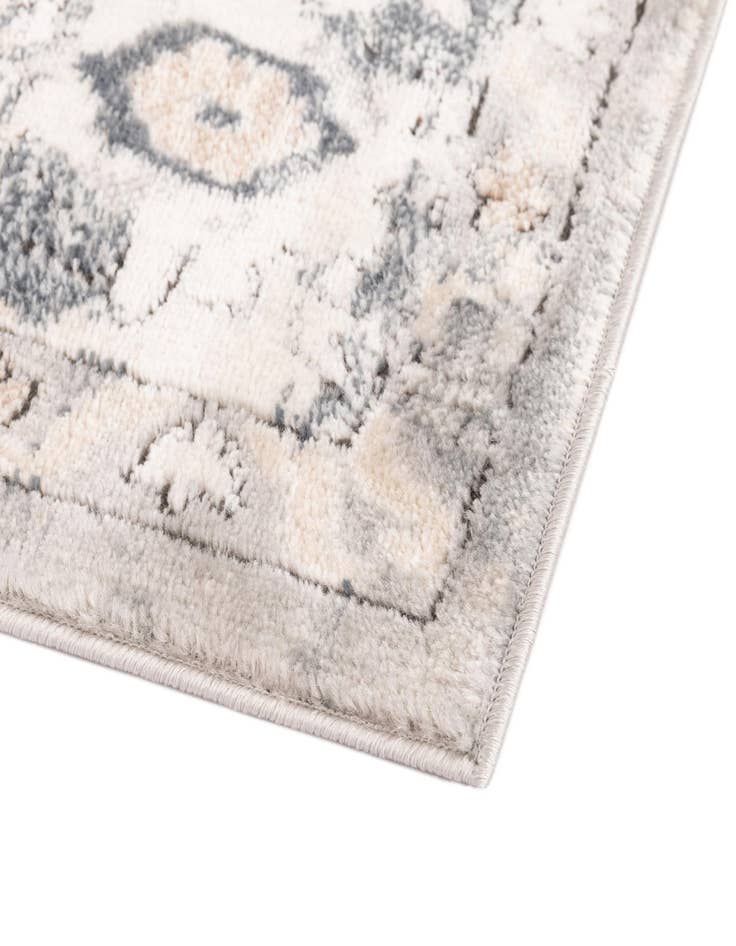 Detail image of 7' x 10' Serapi Rug