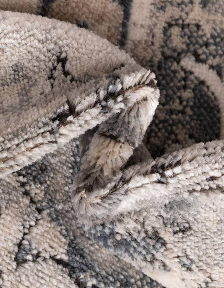 Detail image of 7' x 10' Serapi Rug