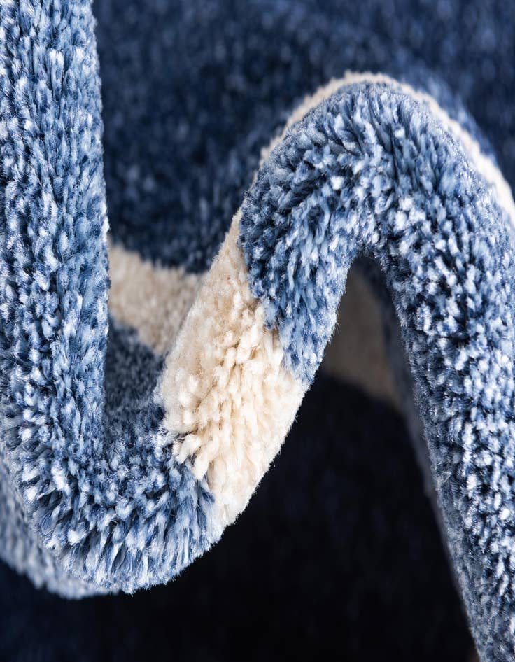 Detail image of 7' x 10' Trellis Rug