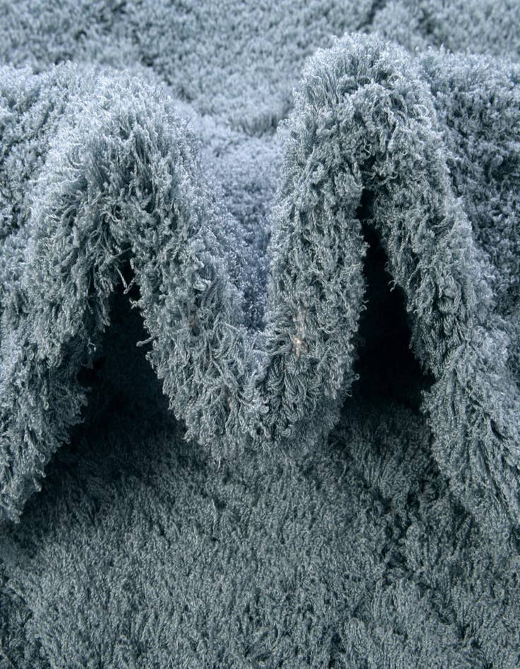 Detail image of 5' x 8' Trellis Shag Rug