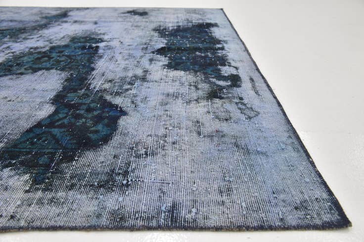 Detail image of 6' 6 x 9' Hand Knotted Ultra Vintage Persian Wool Rug
