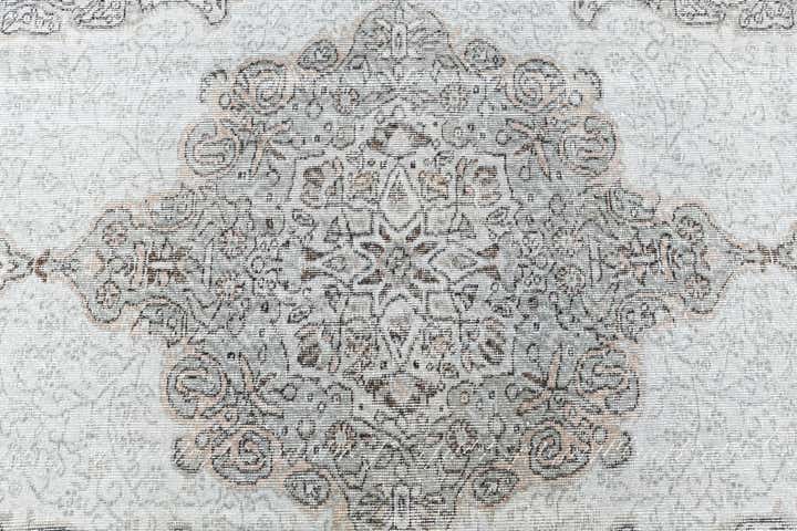 5' 8 x 8' 7 Ultra Vintage Wool Rug