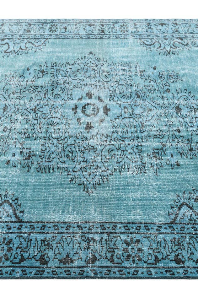 Detail image of 5' 8 x 9' 1 Ultra Vintage Wool Rug