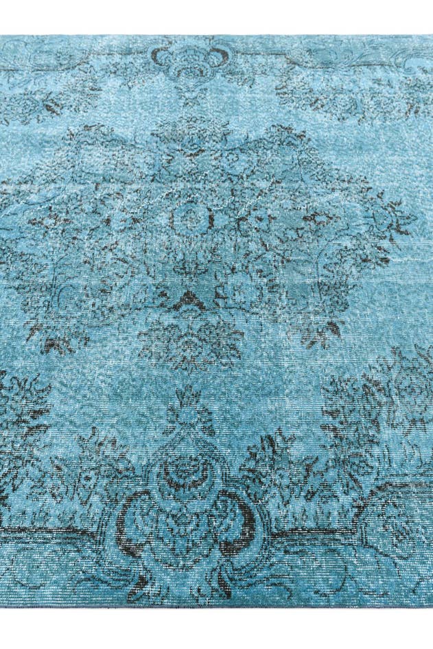 Detail image of 6' 5 x 9' 4 Ultra Vintage Wool Rug