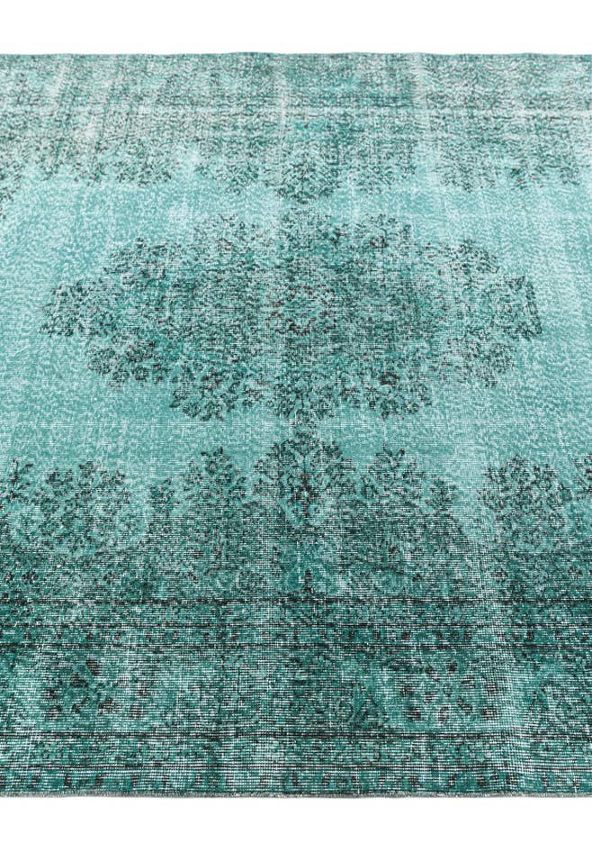 Detail image of 6' 4 x 9' 9 Ultra Vintage Wool Rug