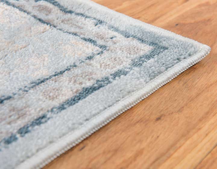 7' x 10' Victoria Rug