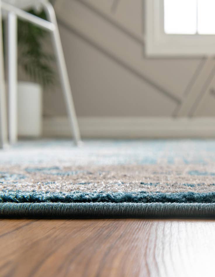 Detail image of 6' x 9' Vienna Rug