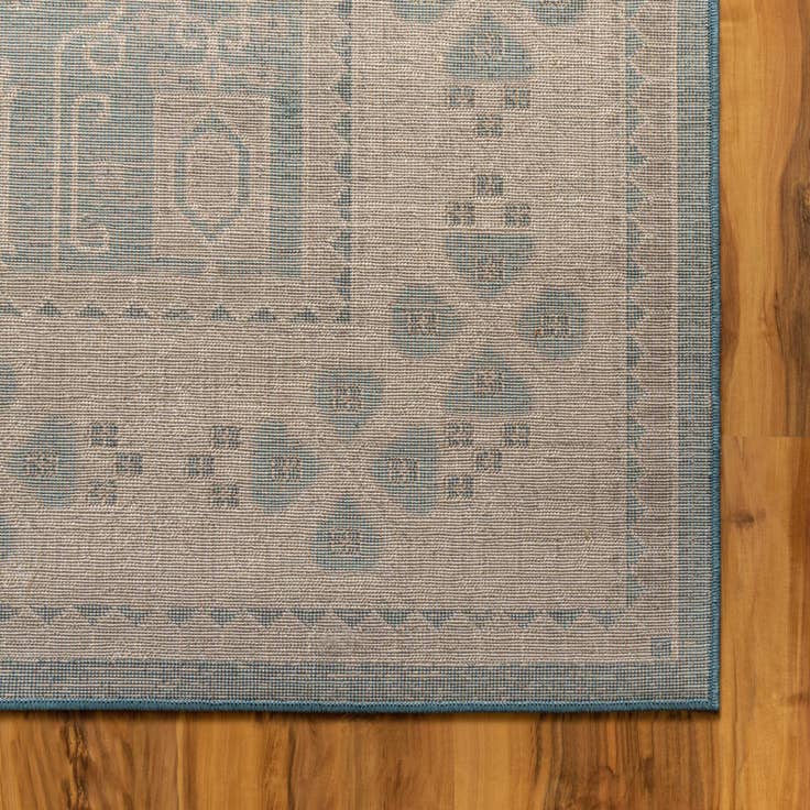 Detail image of 3' 3 x 5' 3 Vienna Rug