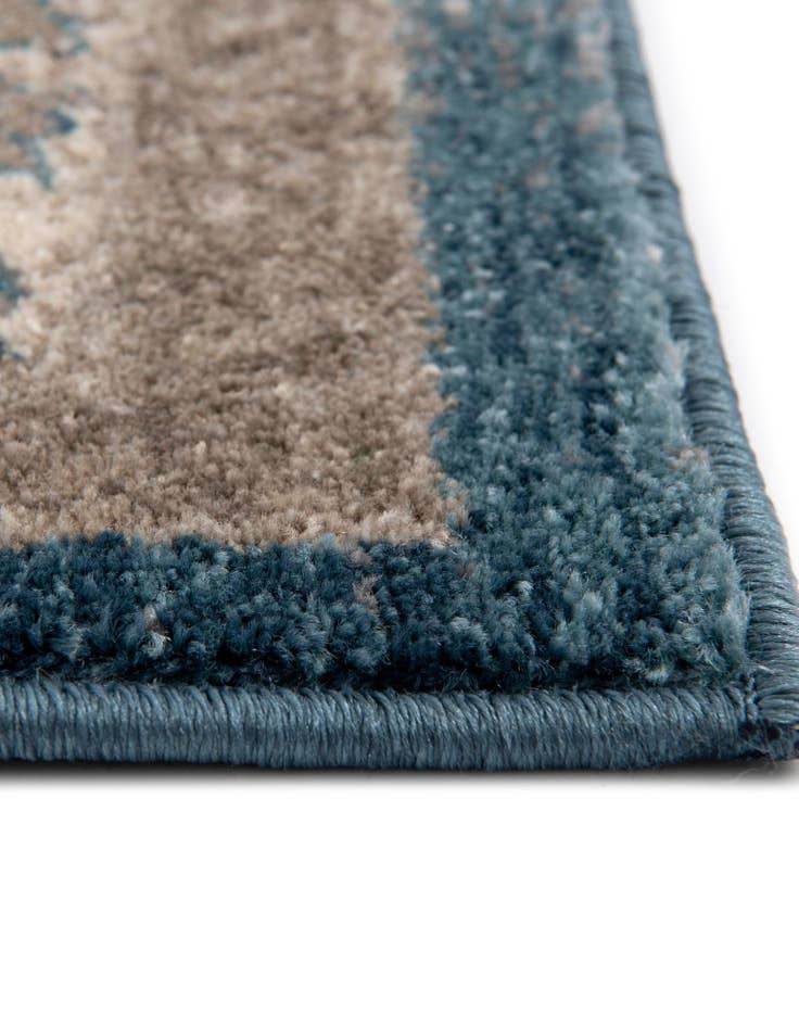 Detail image of 2' x 3' Vienna Rug