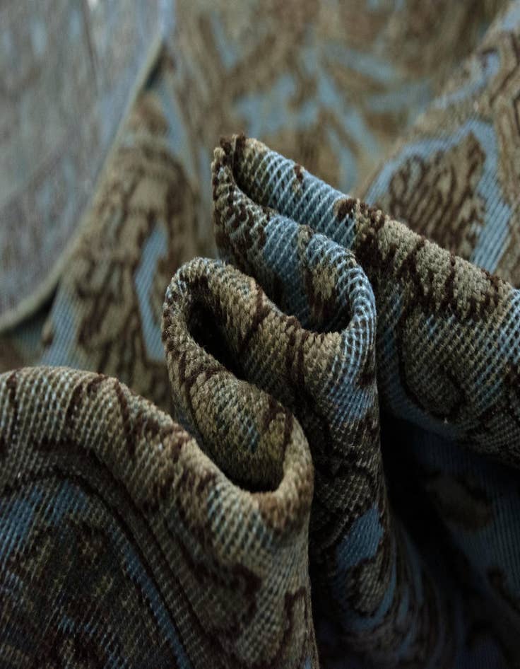 Detail image of 9' 6 x 12' 11  Hand Knotted Vintage Royal Persian Wool Rug